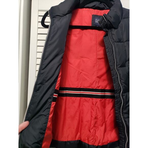 GAP Down Filled Vest Women's Size XS Front Zip Quilted Black w/Red Inner Lining - Picture 6 of 11